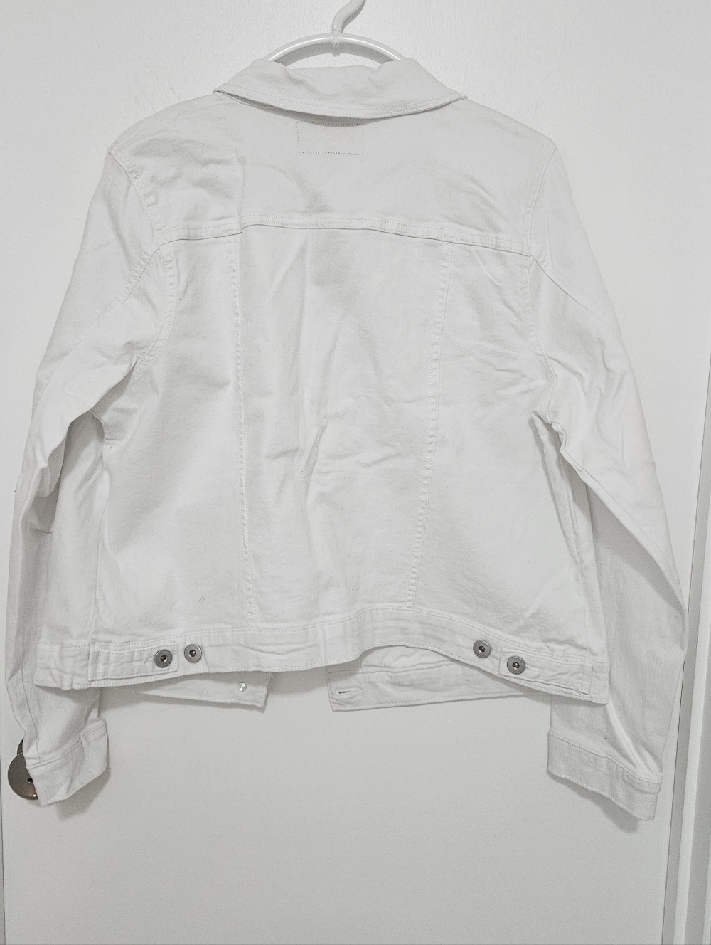 Torrid White Classic Denim Jean Jacket Size 18-20 - Picture 2 of 5